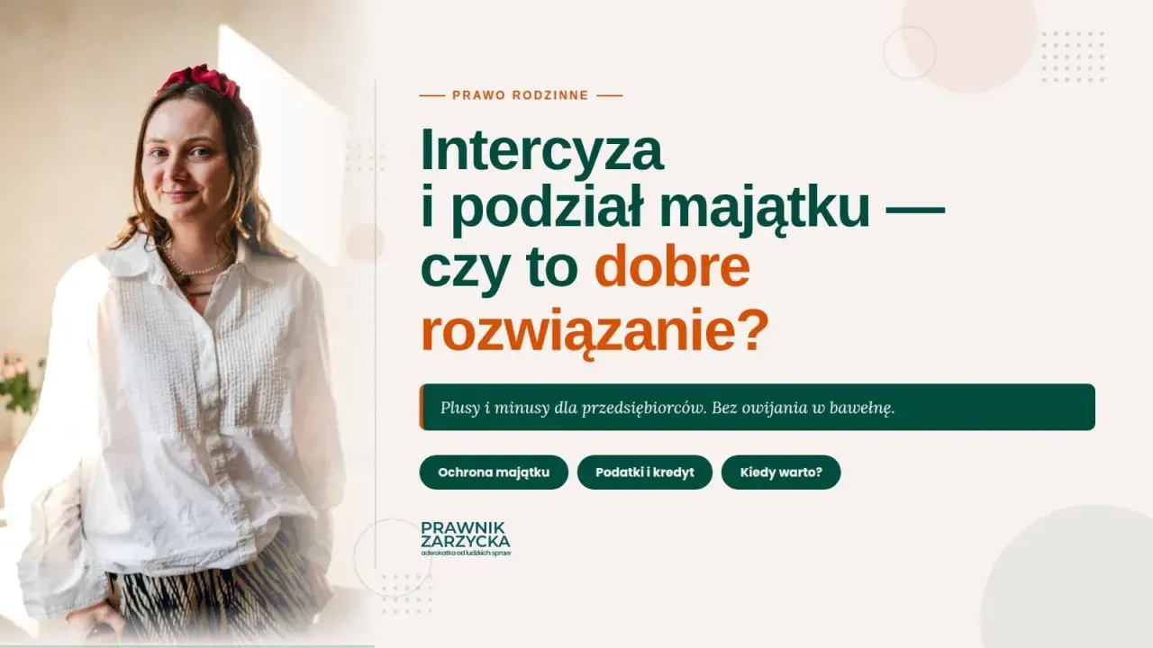 Kobieta w białej koszuli i czerwonej opasce na włosach. Grafika omawia intercyzę i podział majątku, wyjaśniając, co to jest rozdzielność majątkowa.
